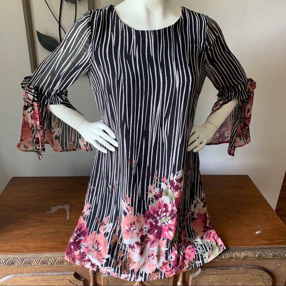 LUX II Floral Midi Dress